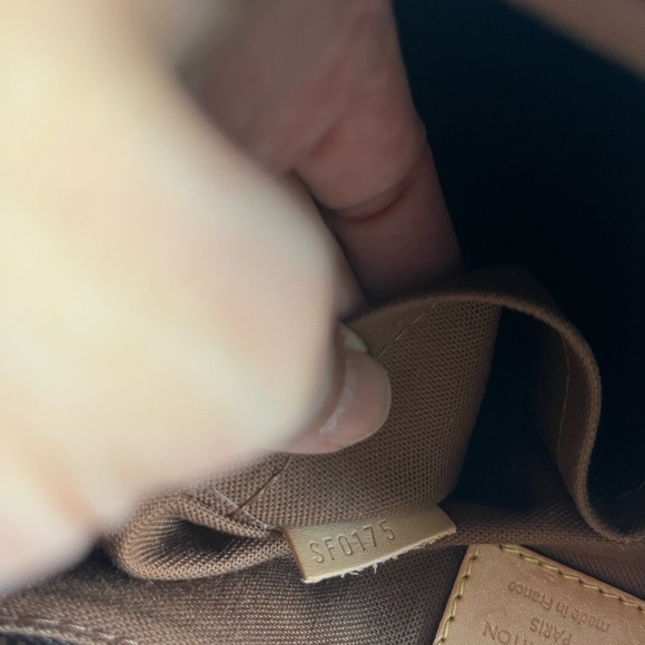 Louis Vuitton Odeon Monogram crossbody - Picture 4 of 10